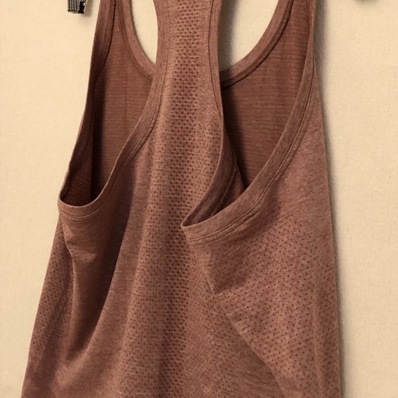 Lululemon "Still Your Mind" Flare Tank Top": Size 4/6 - Picture 6 of 10